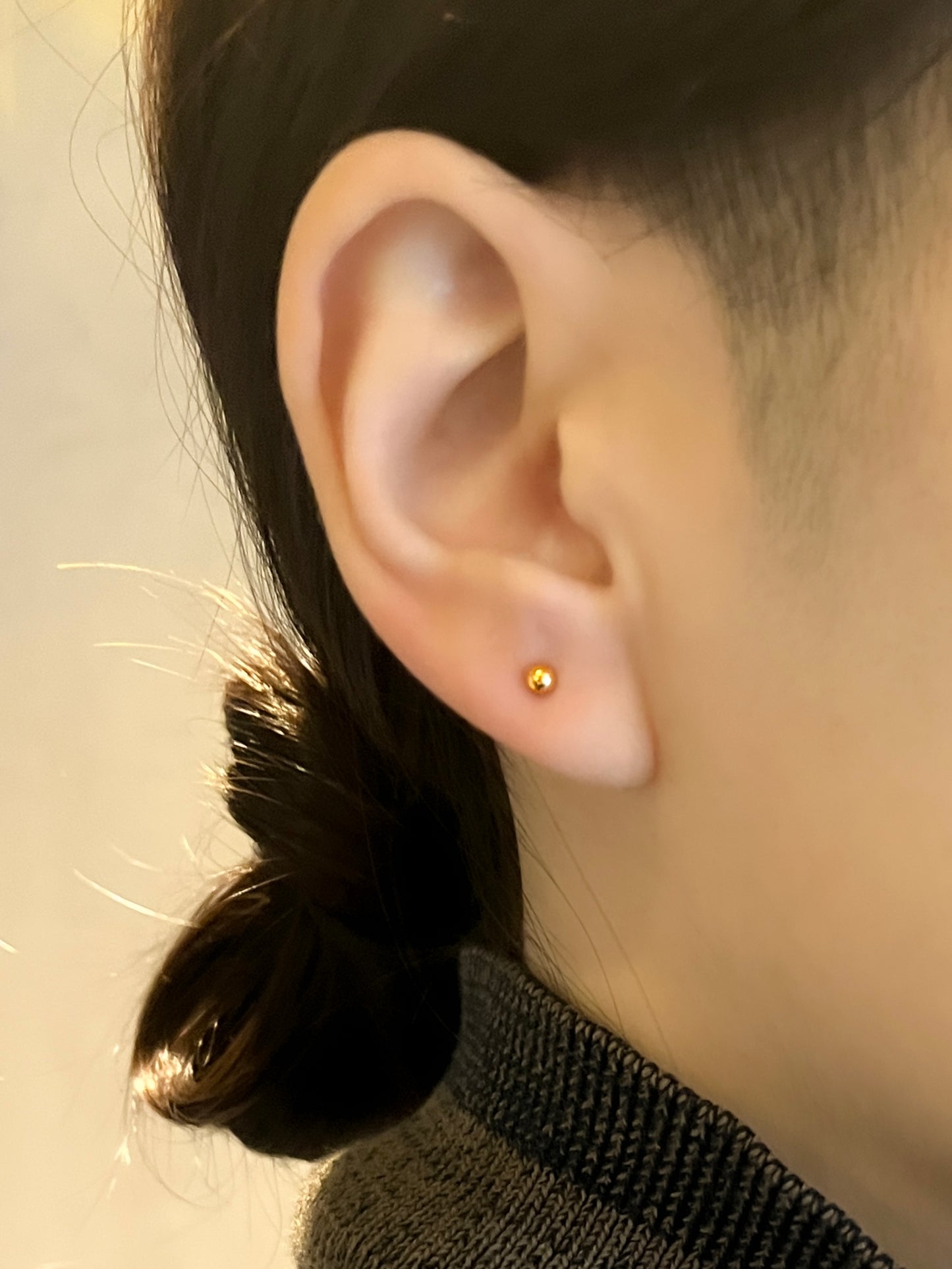 Tear Drop Lite | 피어싱 된 귀걸이 | K18G | 구 : φ3.0mm